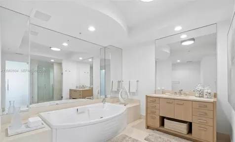 18201 Collins Avenue Sunny Isles Beach FL 33160