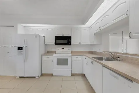 850 SW 138th Avenue Pembroke Pines FL 33027
