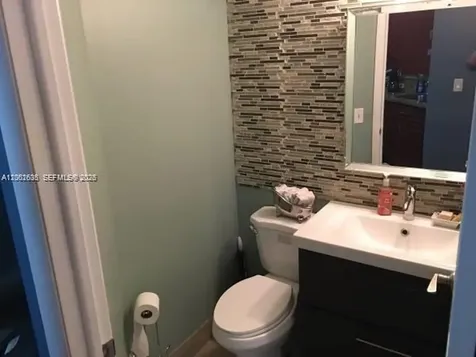 8067 NW 199th Terrace Hialeah FL 33015
