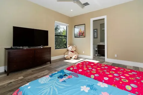 11791 NW 6th Place Plantation FL 33325