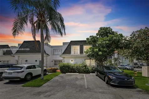 903 NE 27th Avenue Hallandale Beach FL 33009