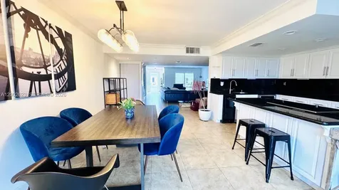 903 NE 27th Avenue Hallandale Beach FL 33009