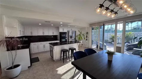 903 NE 27th Avenue Hallandale Beach FL 33009
