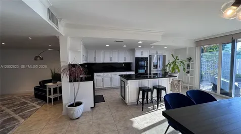 903 NE 27th Avenue Hallandale Beach FL 33009