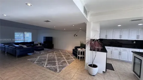 903 NE 27th Avenue Hallandale Beach FL 33009