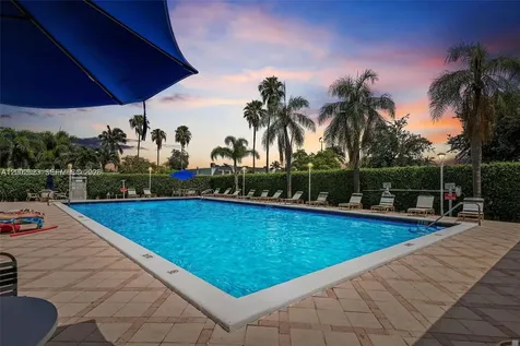 903 NE 27th Avenue Hallandale Beach FL 33009