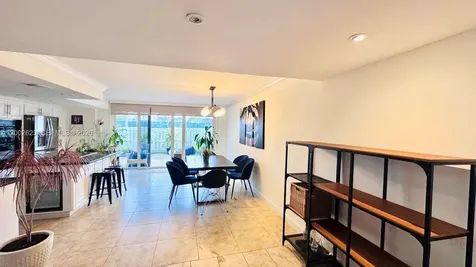 903 NE 27th Avenue Hallandale Beach FL 33009