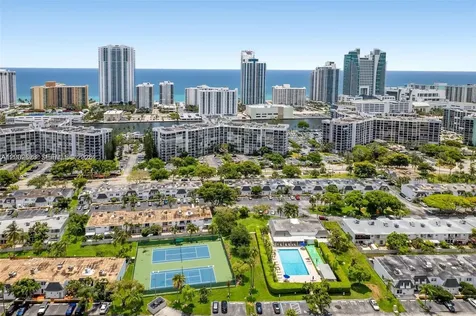 903 NE 27th Avenue Hallandale Beach FL 33009