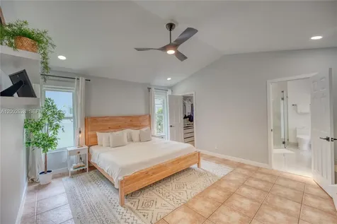 966 NW 114th Avenue Coral Springs FL 33071