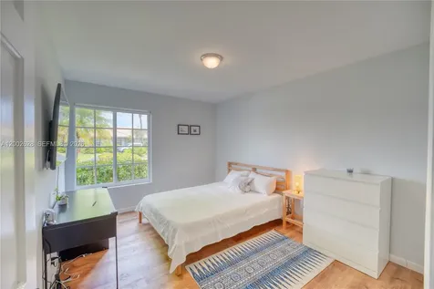 966 NW 114th Avenue Coral Springs FL 33071