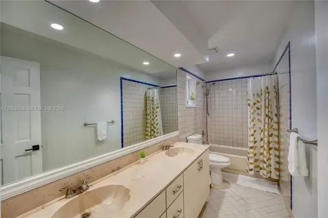 966 NW 114th Avenue Coral Springs FL 33071