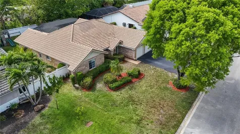 966 NW 114th Avenue Coral Springs FL 33071
