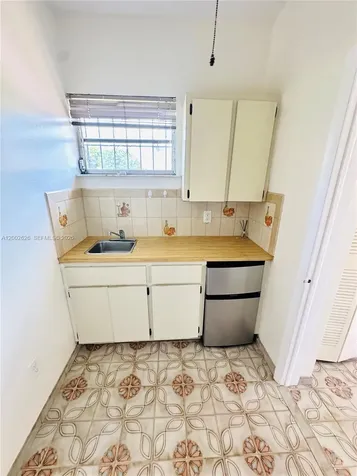 6241 SW 2nd Street Miami FL 33144