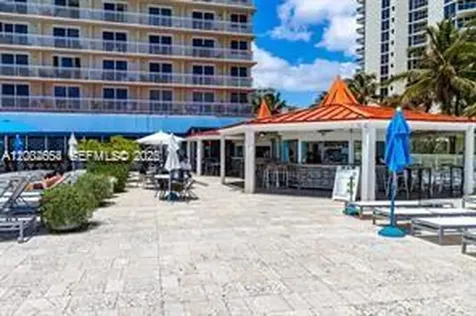 19201 Collins Avenue Sunny Isles Beach FL 33160