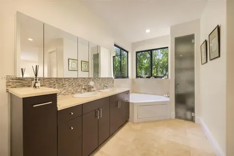 2301 Tigertail Avenue Coconut Grove FL 33133