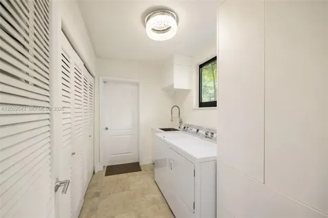 2301 Tigertail Avenue Coconut Grove FL 33133