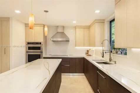 2301 Tigertail Avenue Coconut Grove FL 33133