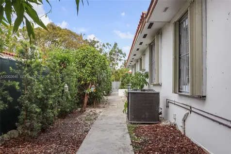 619 SW 39th Avenue Miami FL 33134