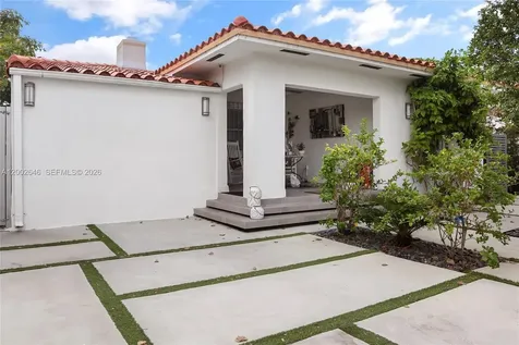 619 SW 39th Avenue Miami FL 33134