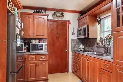 619 SW 39th Avenue Miami FL 33134