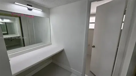 871 NE 195 Street Miami FL 33179