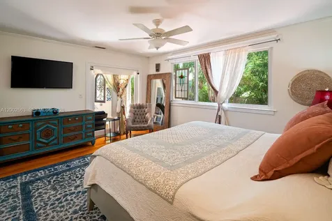 2521 Inagua Avenue Coconut Grove FL 33133