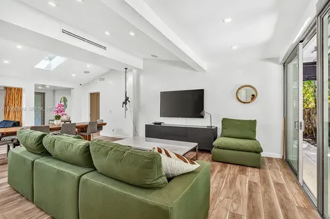 570 NE 52nd Terrace Miami FL 33137