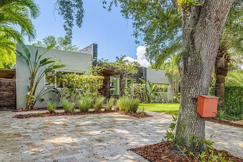 570 NE 52nd Terrace Miami FL 33137