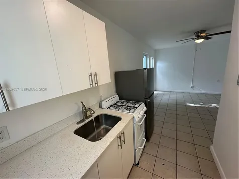 480 SW 10th Street Miami FL 33130