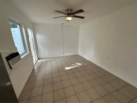 480 SW 10th Street Miami FL 33130