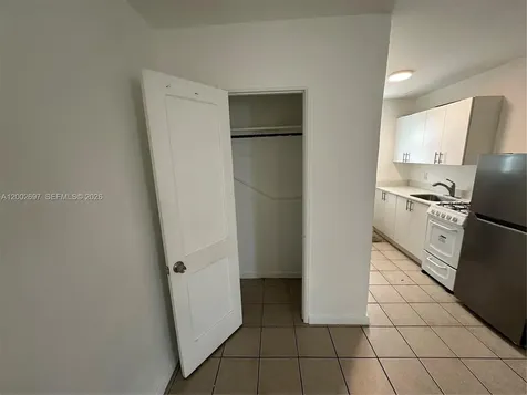 480 SW 10th Street Miami FL 33130