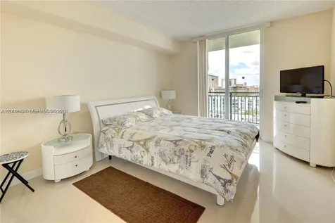 17555 Atlantic Boulevard Sunny Isles Beach FL 33160