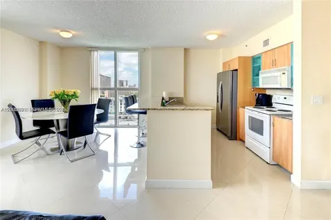 17555 Atlantic Boulevard Sunny Isles Beach FL 33160