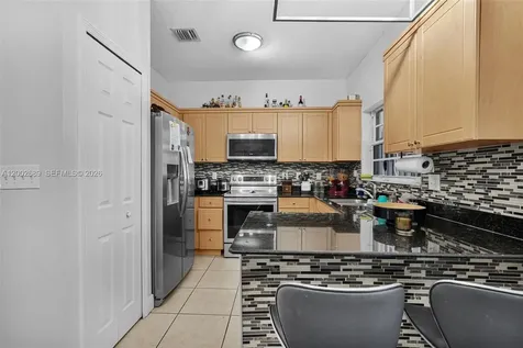 1381 W 30th Street Hialeah FL 33012