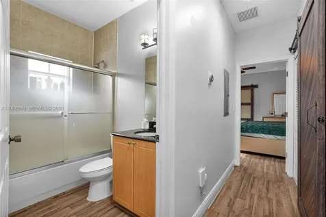 1381 W 30th Street Hialeah FL 33012