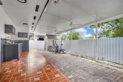 1381 W 30th Street Hialeah FL 33012
