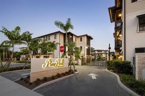 7498 SW 100th Street Pinecrest FL 33156