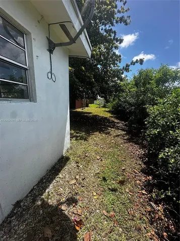 821 SW 2nd Street Florida City FL 33034