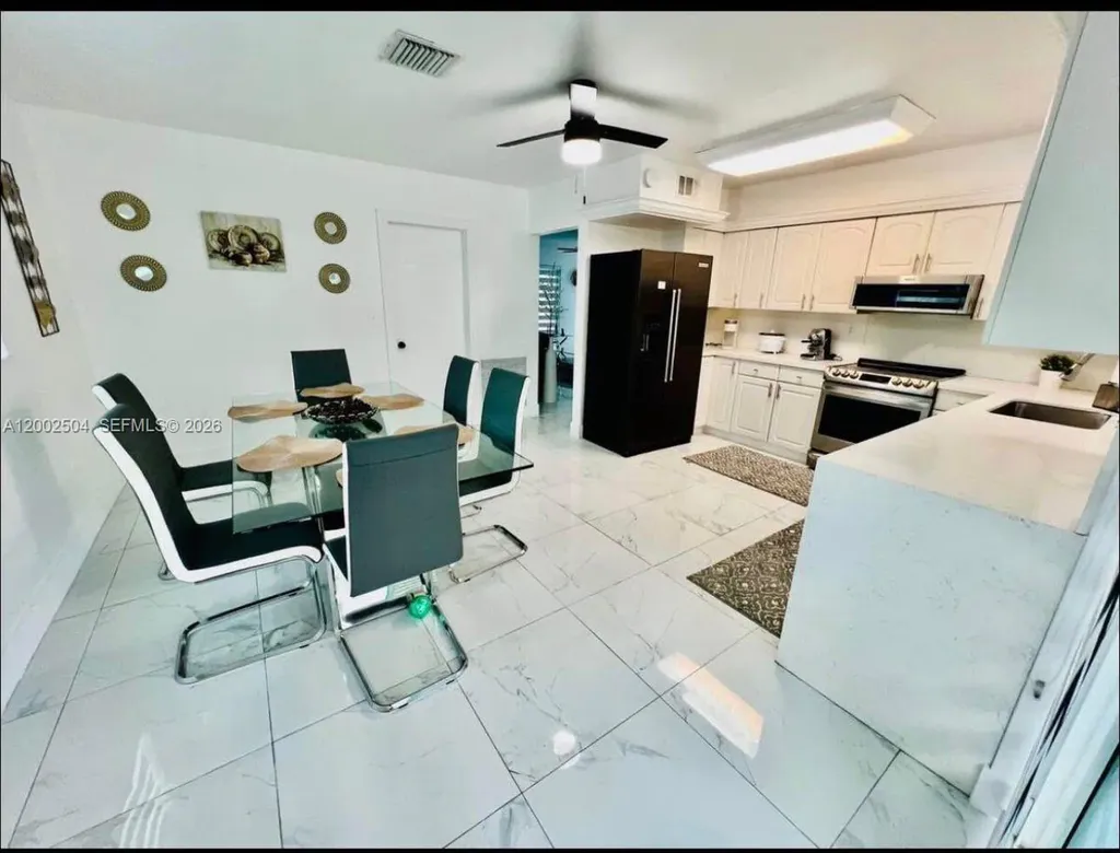 6390 Sherman Street Hollywood FL 33024