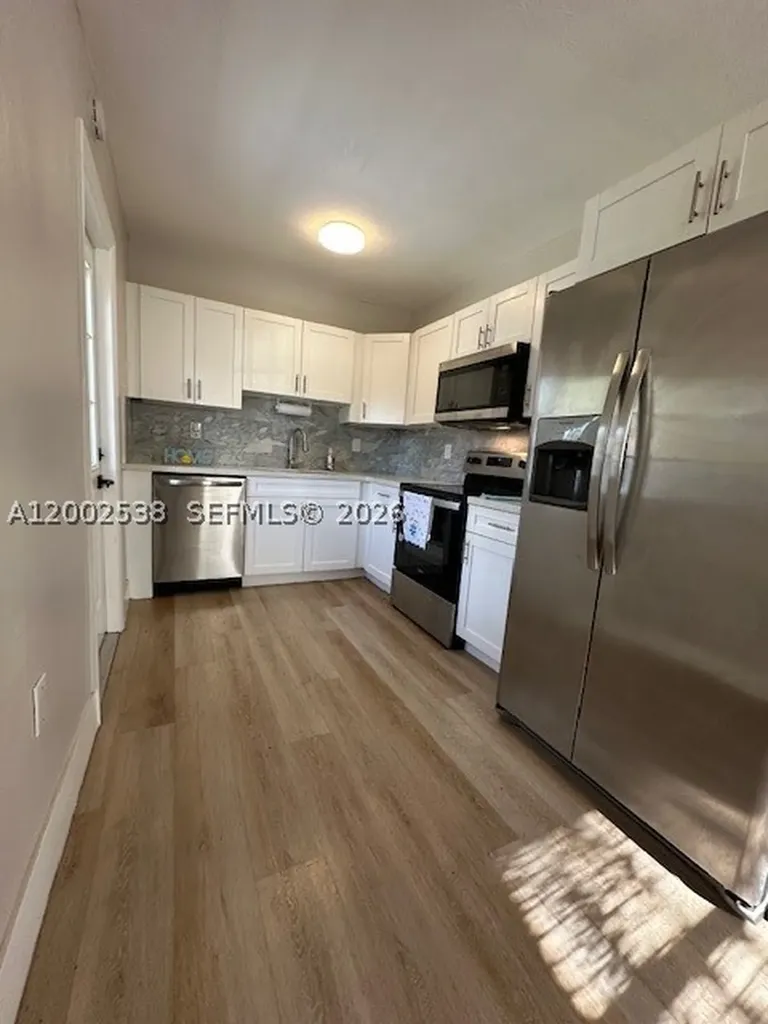 1601 N 68th Terrace Hollywood FL 33024
