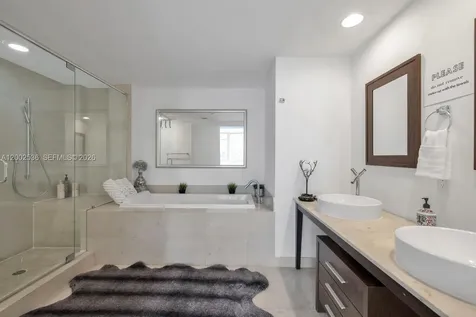 485 Brickell Avenue Miami FL 33131