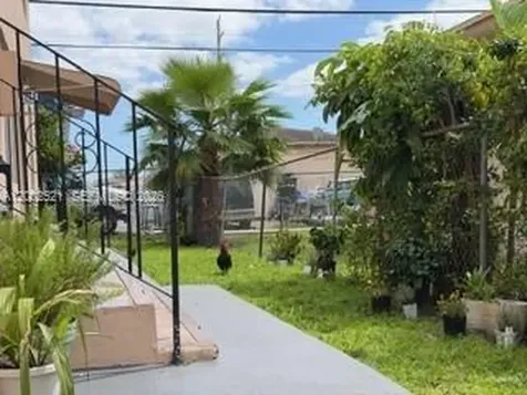 Hialeah FL 33010