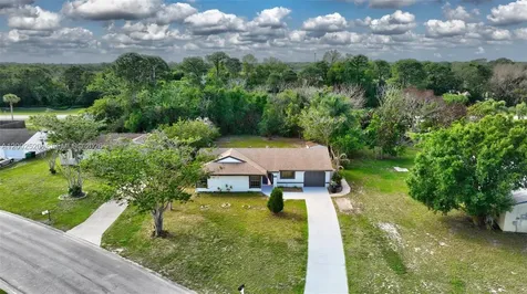 310 SW Bridgeport Drive Port St. Lucie FL 34953