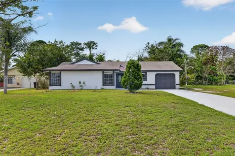310 SW Bridgeport Drive Port St. Lucie FL 34953