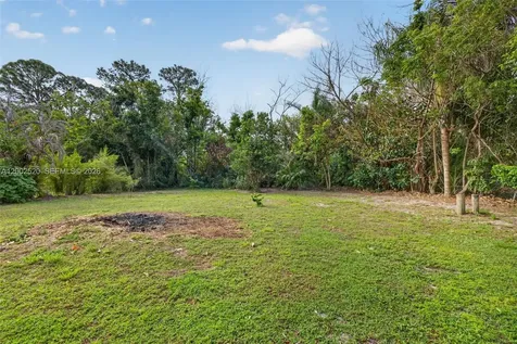310 SW Bridgeport Drive Port St. Lucie FL 34953
