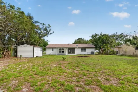 310 SW Bridgeport Drive Port St. Lucie FL 34953