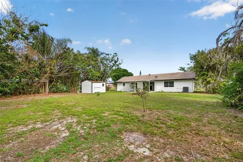 310 SW Bridgeport Drive Port St. Lucie FL 34953