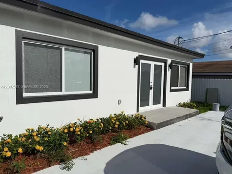 831 SE 9th Avenue Hialeah FL 33010
