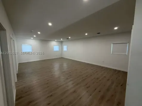 831 SE 9th Avenue Hialeah FL 33010
