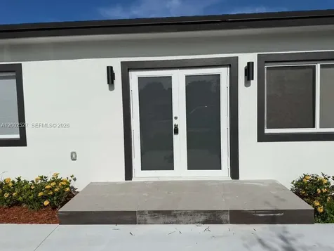 831 SE 9th Avenue Hialeah FL 33010